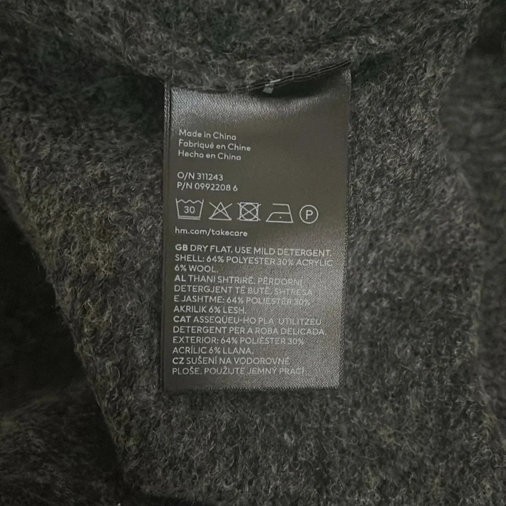 H&M Grey Wool Blend Sweater Oversized Mock Neck Long, Size L - Picture 9 of 9